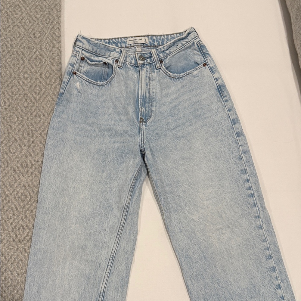 Abercrombie & Fitch Light Blue the loose Straight Leg Jeans